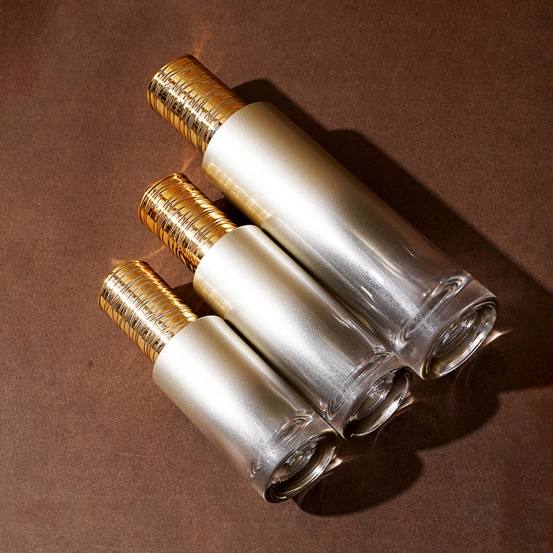 Стеклянная бутылка для сыворотки с гальванической матовой крышкой Стеклянная бутылка для сыворотки с гальванической матовой крышкой