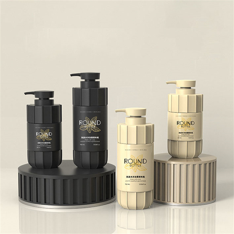 Матовый черный 550 мл 600 мл 700 мл 750 мл Пластиковая полоска для домашних животных Толстостенная пластиковая бутылка с насосом для лосьона для чистящего средства Солнцезащитный крем Шампунь Гель для душа