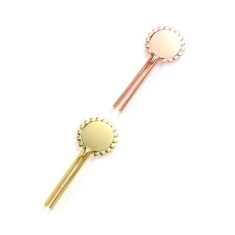 Соковыжималка для трубок из цинкового сплава в форме улыбающегося цветка Соковыжималка для трубок из цинкового сплава в форме улыбающегося цветка